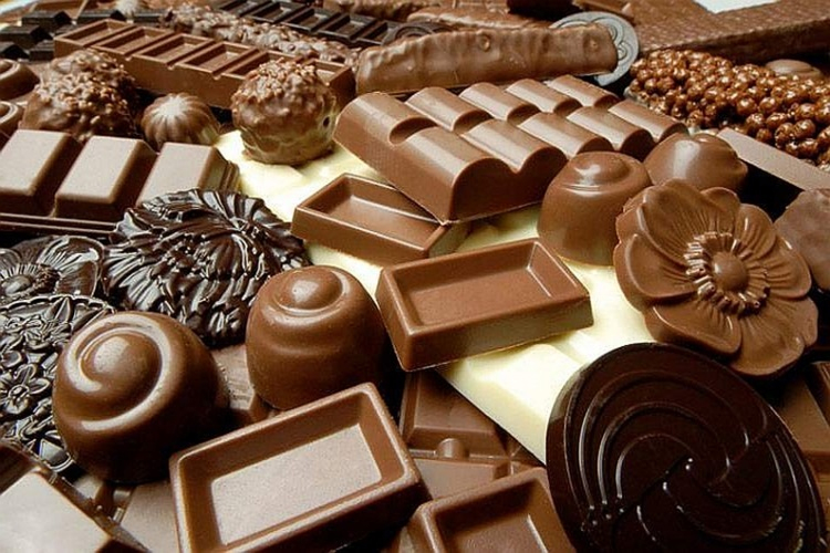 Rüyada Görümcenin Çikolata Vermesi Ne Anlama Gelir? Güncel Oku ile Rüyada Birinin Makarna Vermesi Ne Anlama Gelir
