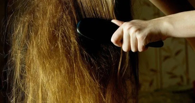 Yanmış Ve Yıpranmış Saçlara Ne Iyi Gelir, Nasıl Geçer? Evde Doğal Ve ile Koparak Dökülen Saçlara Evde Bakım